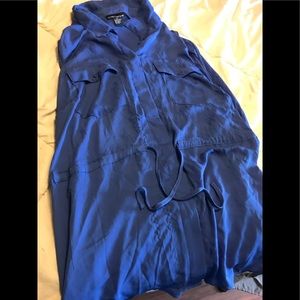 Blue tank top with pockets